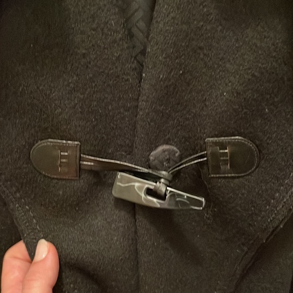 Cole Haan Black Toggle Coat - Size 8 - Good Condition - Picture 4 of 5